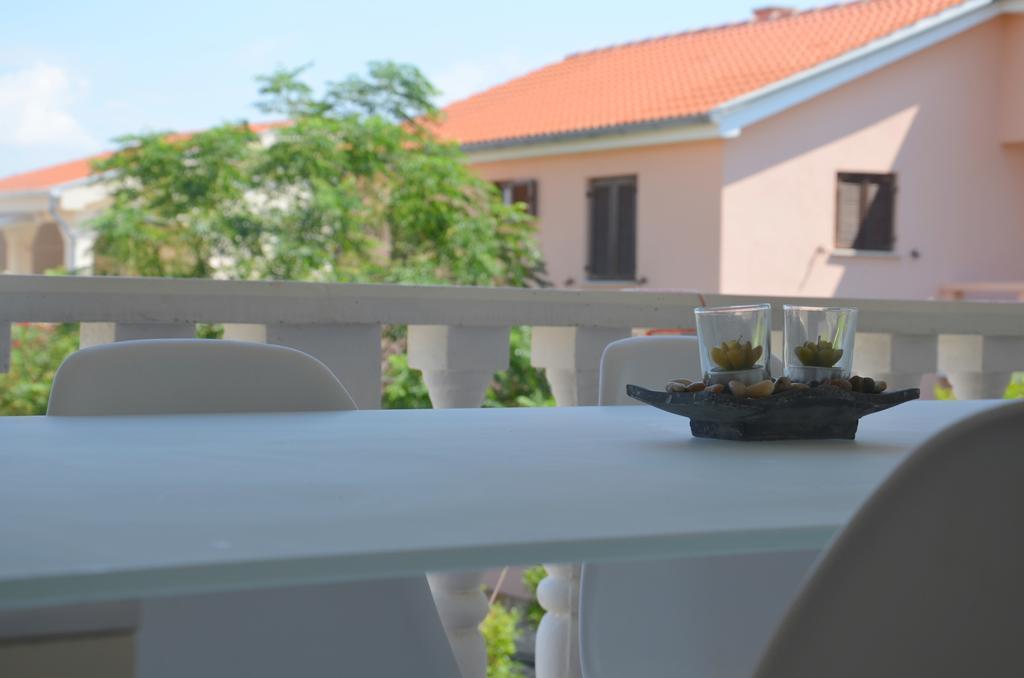 Apartman Medit Διαμέρισμα Vir Εξωτερικό φωτογραφία