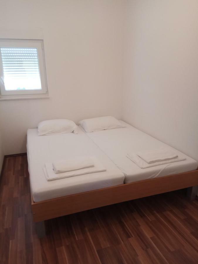 Apartman Medit Διαμέρισμα Vir Εξωτερικό φωτογραφία